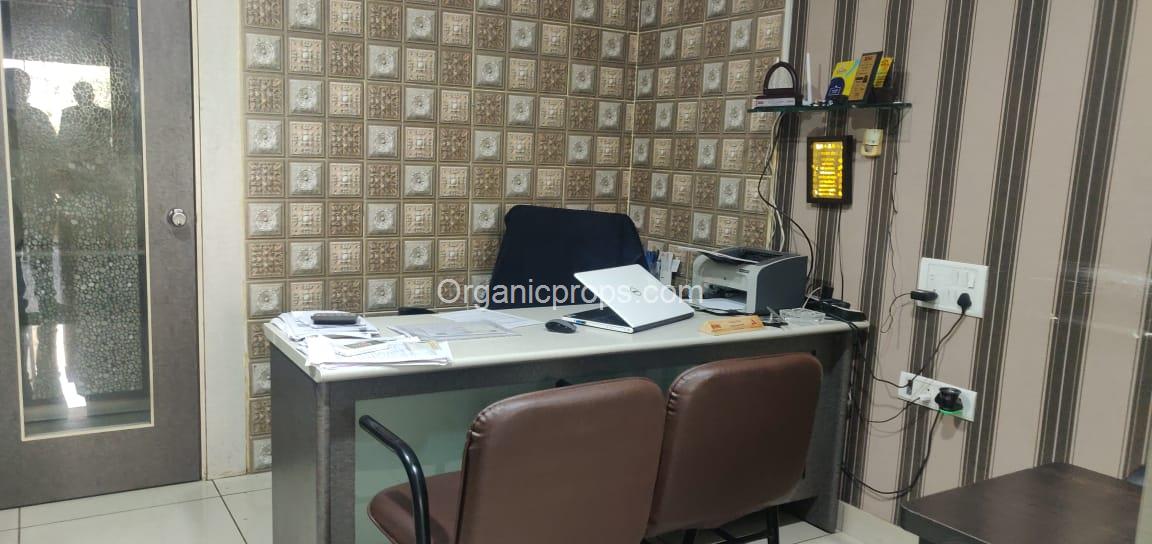 460 SQ FT OFFICE